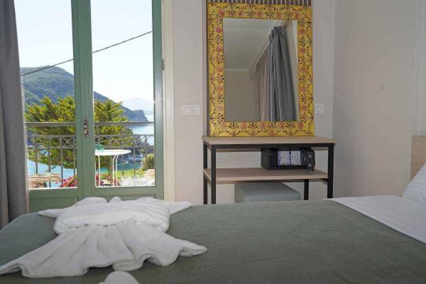 Saint George Hotel ปาร์กา ภายนอก รูปภาพ